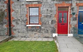 College Square, Terrace House